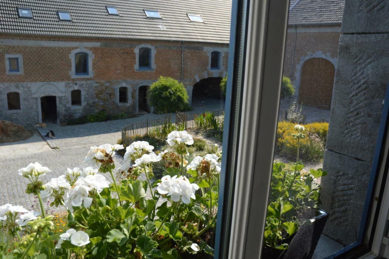 Aux 4 Saules De 4 Wilgen Bed & Breakfast Modave Eksteriør bilde