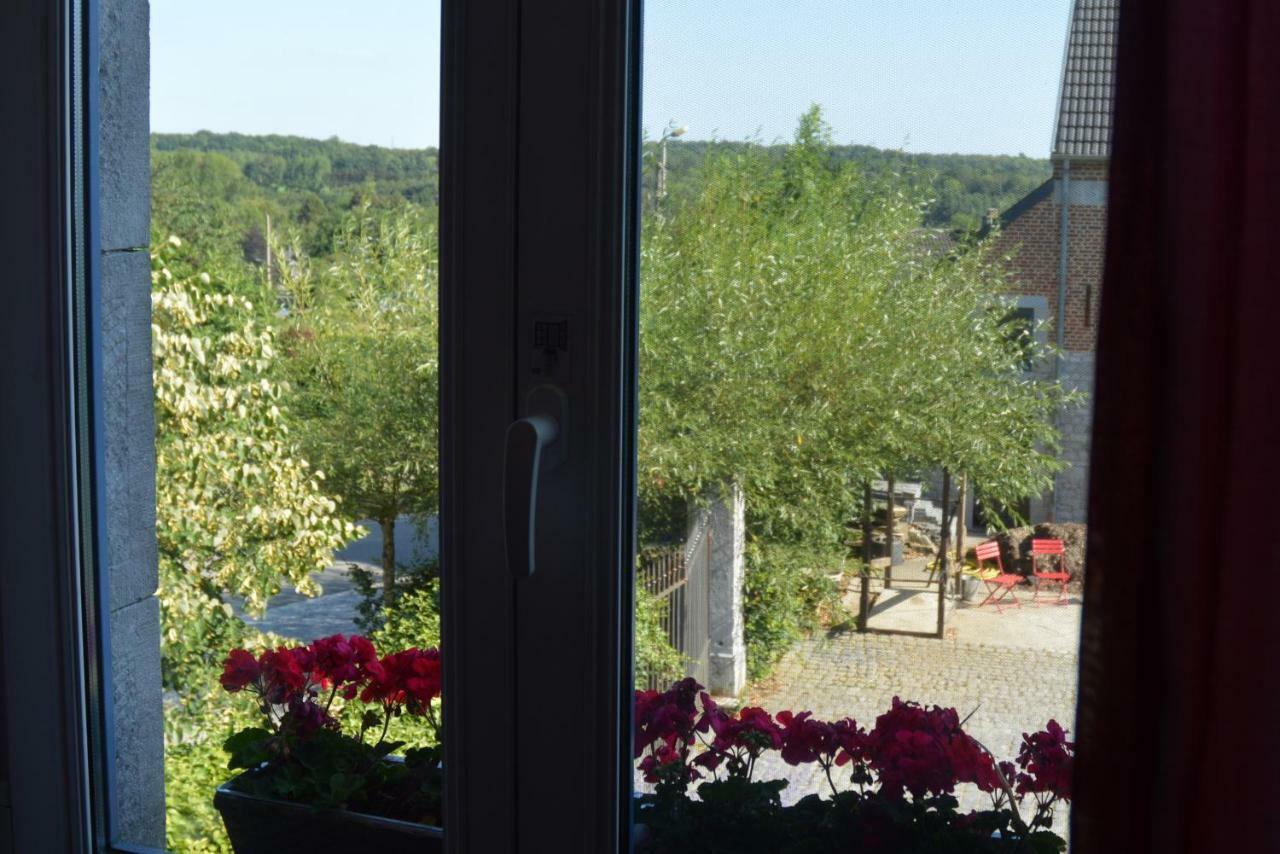Aux 4 Saules De 4 Wilgen Bed & Breakfast Modave Eksteriør bilde